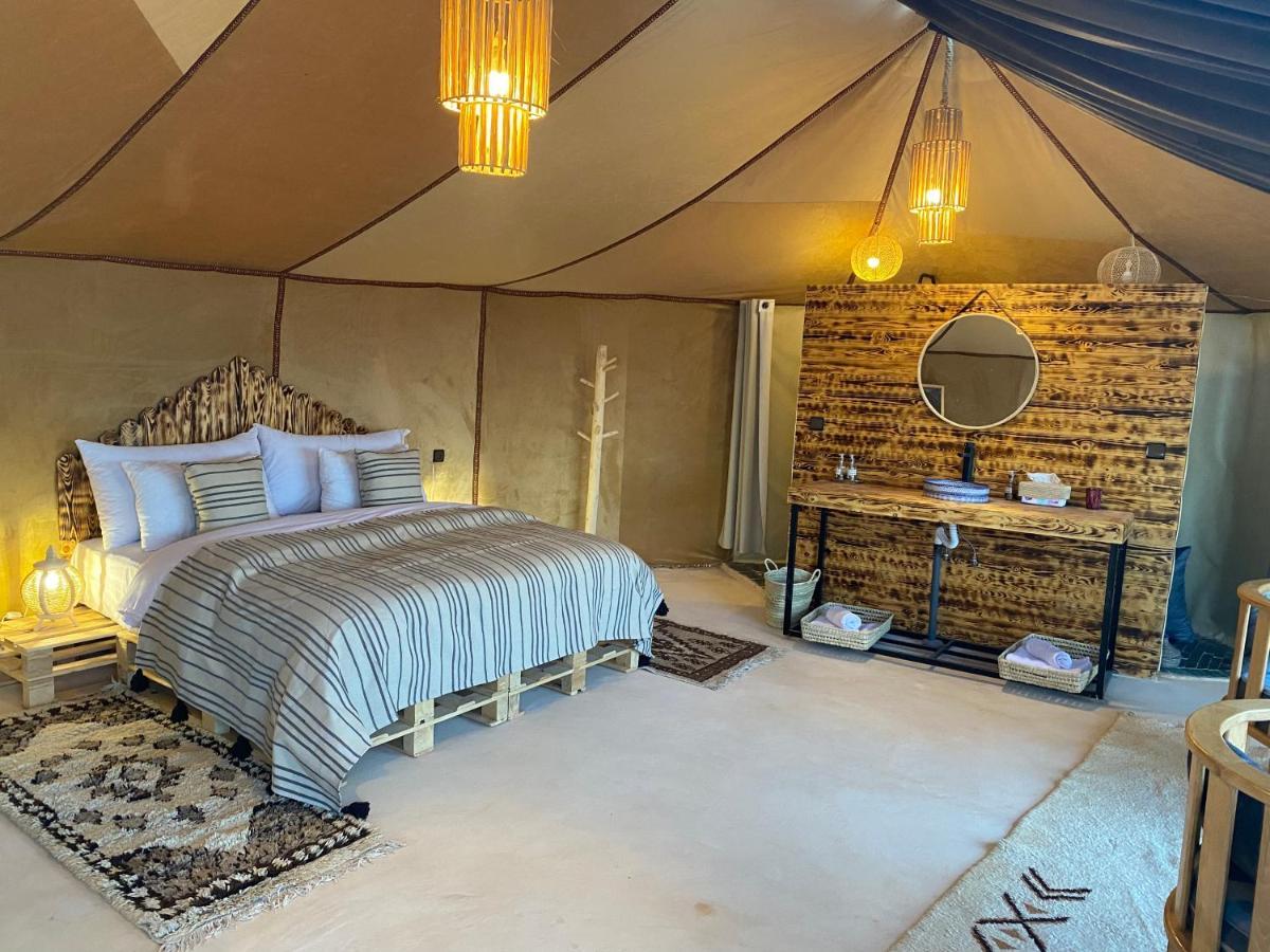 Sky View Camp Hotel Merzouga Bagian luar foto