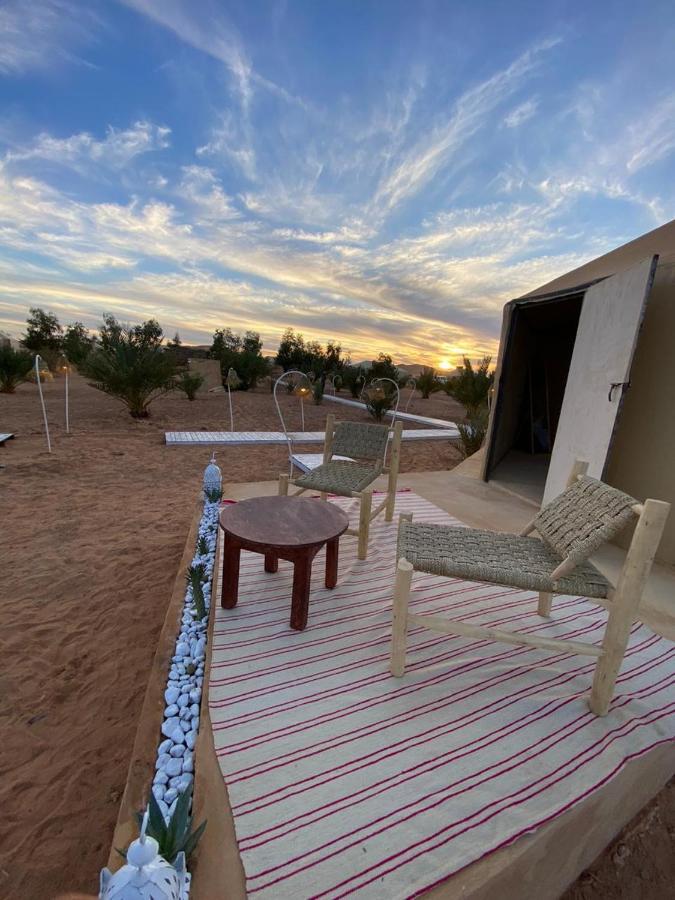 Sky View Camp Hotel Merzouga Bagian luar foto