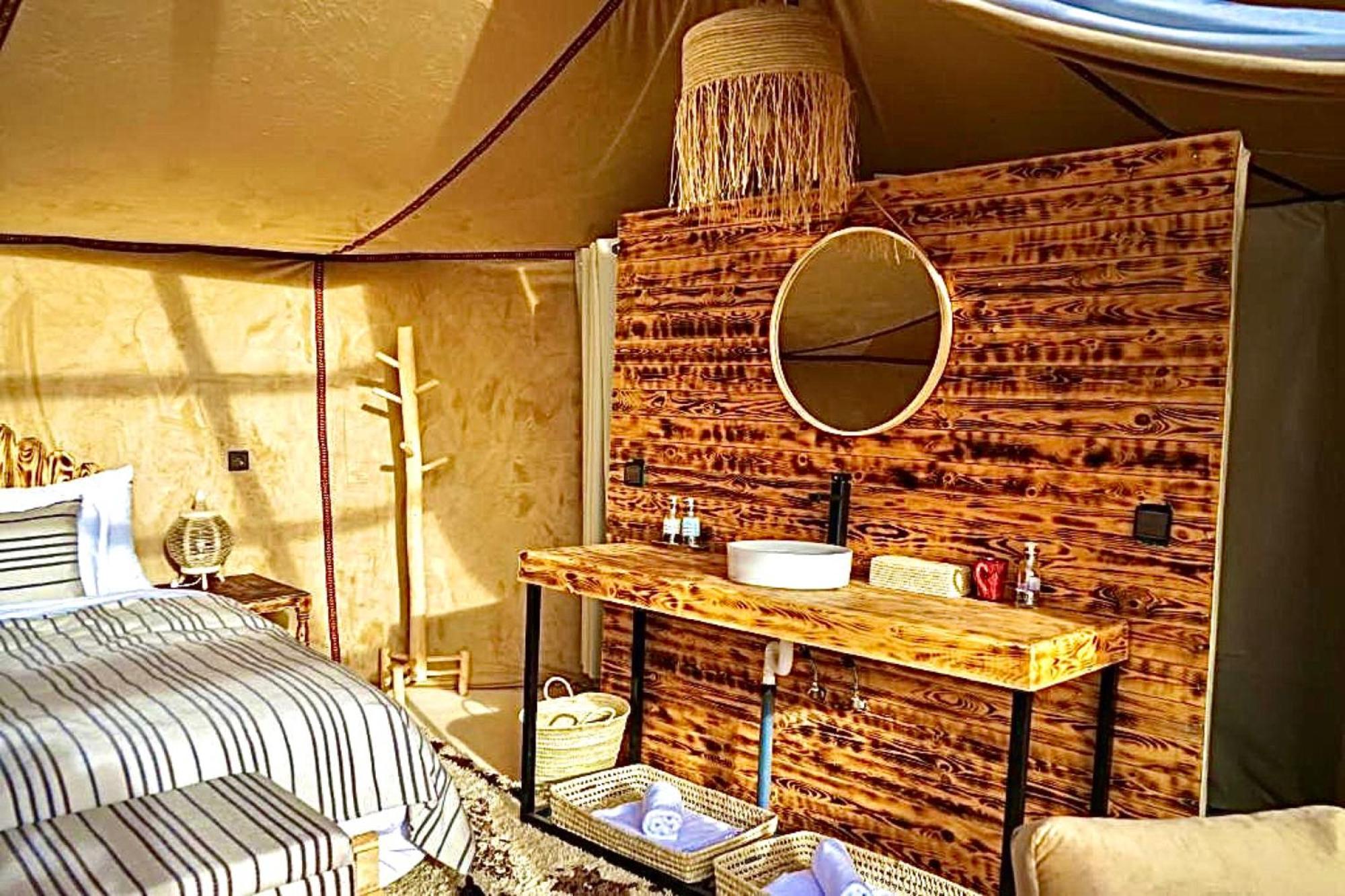 Sky View Camp Hotel Merzouga Bagian luar foto