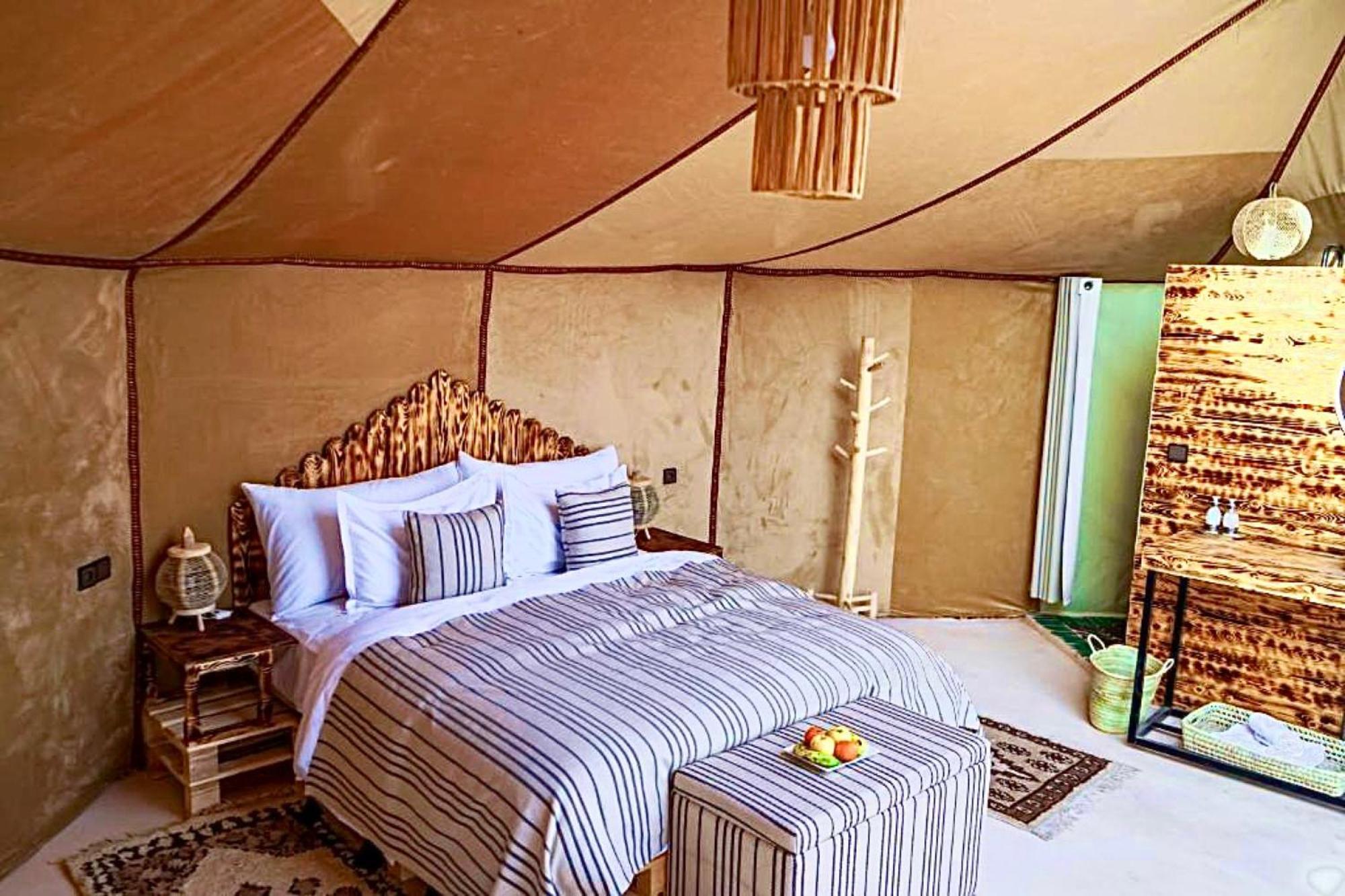 Sky View Camp Hotel Merzouga Bagian luar foto