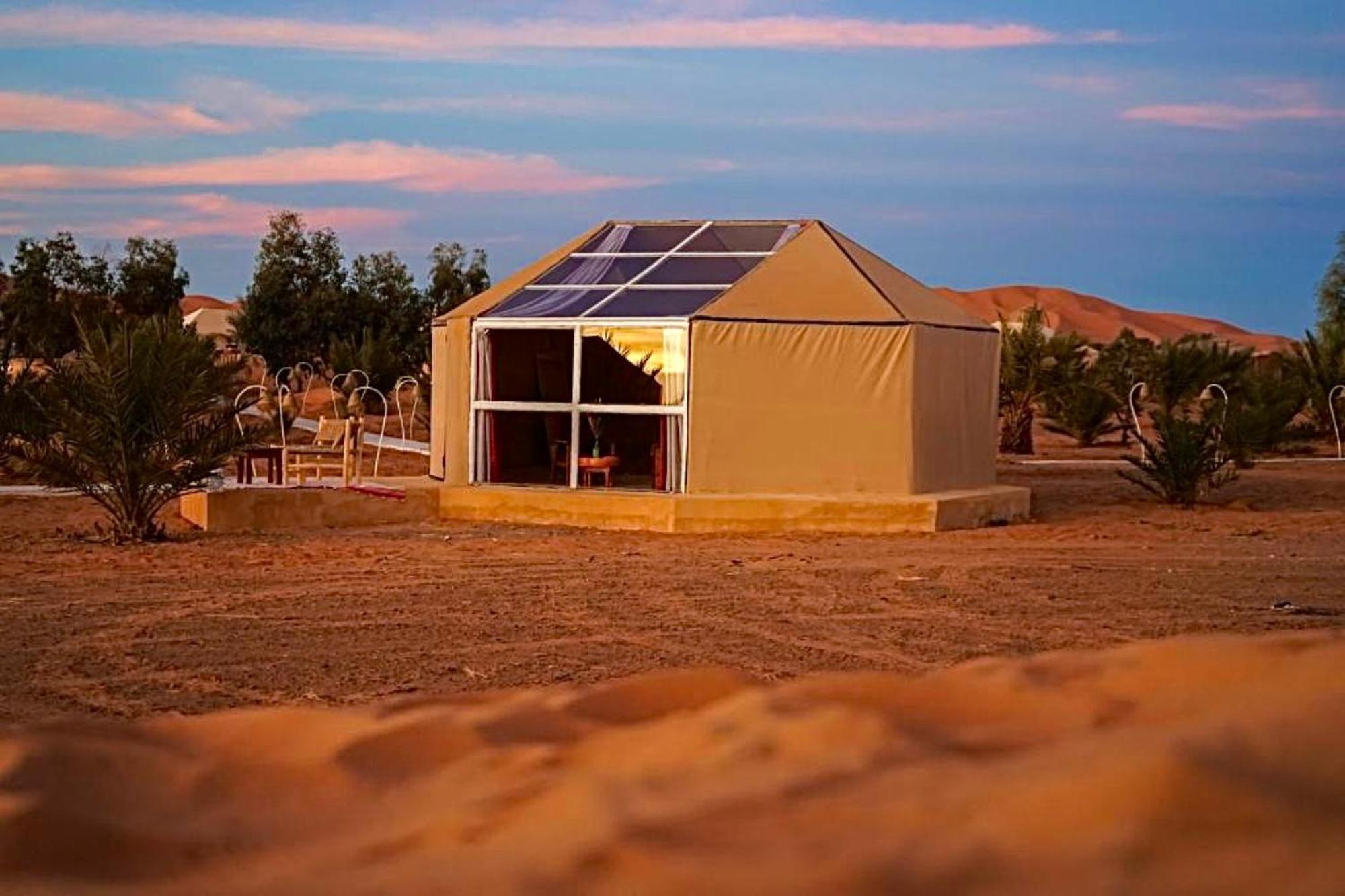 Sky View Camp Hotel Merzouga Bagian luar foto