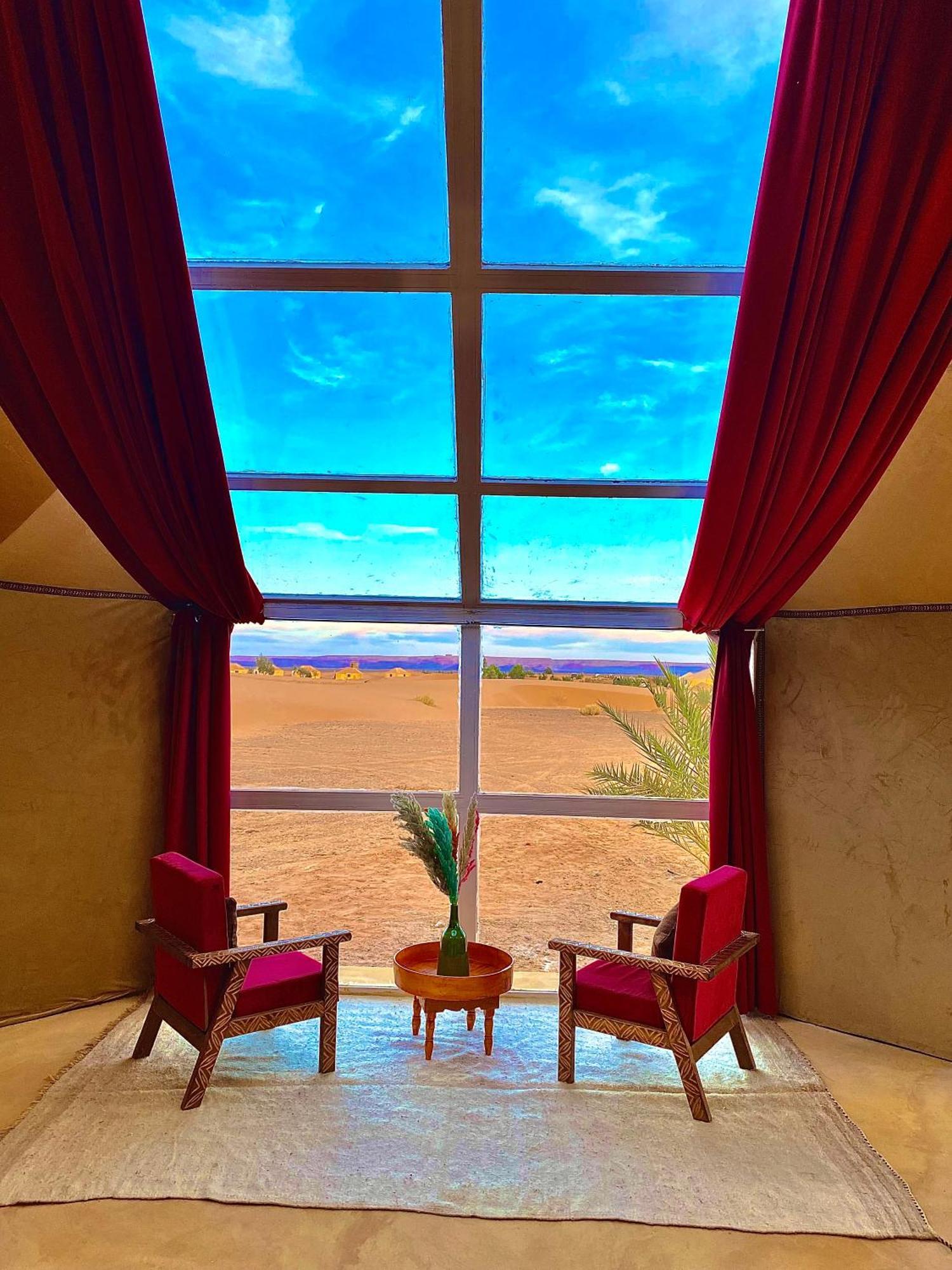 Sky View Camp Hotel Merzouga Bagian luar foto