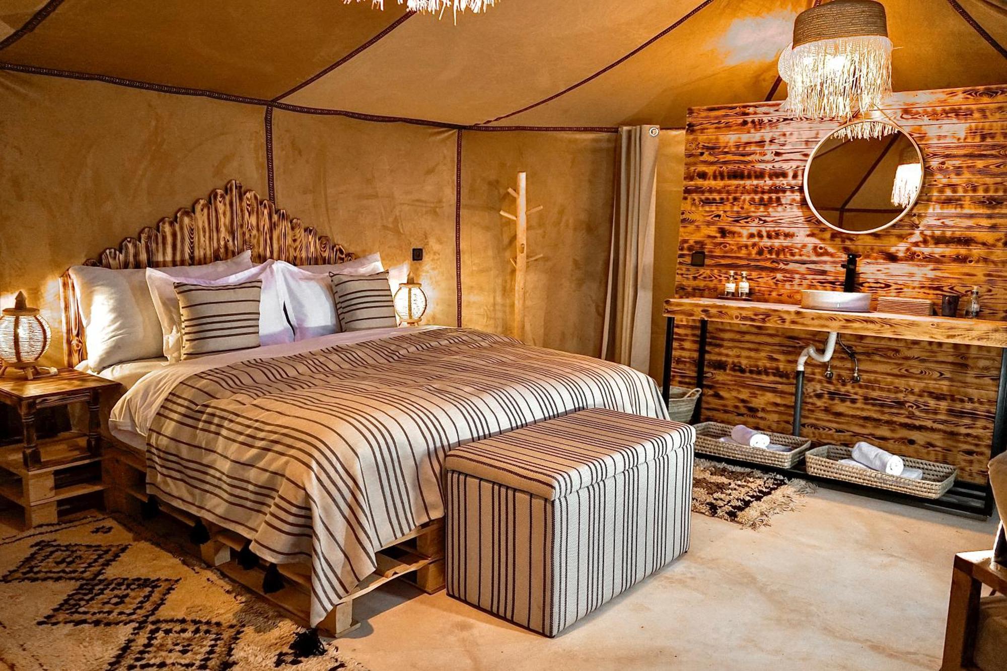 Sky View Camp Hotel Merzouga Bagian luar foto