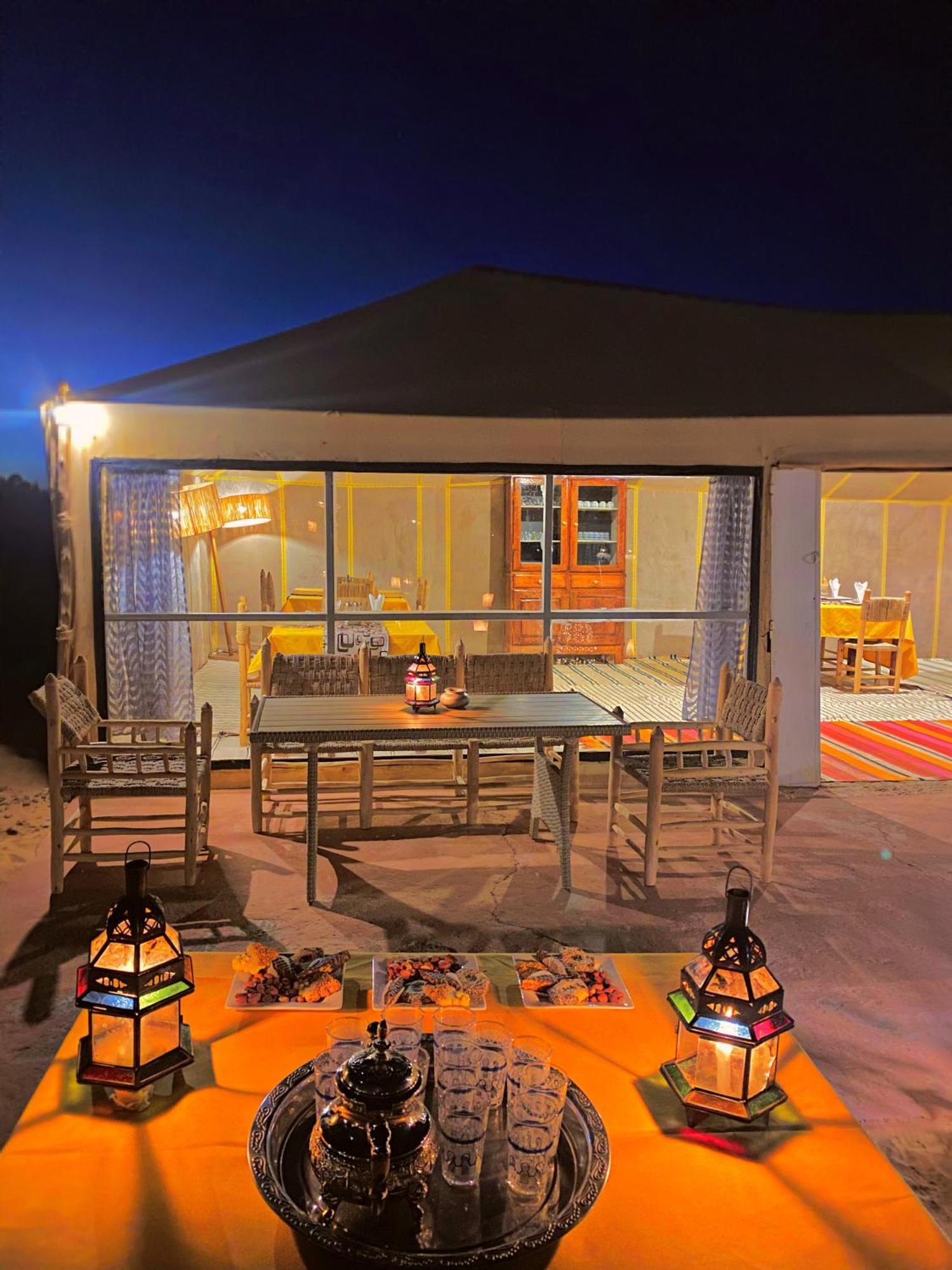 Sky View Camp Hotel Merzouga Bagian luar foto